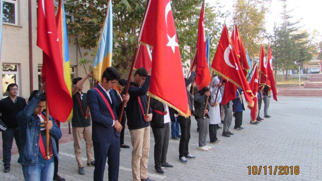 İlçemiz´de Mustafa Kemal Atatürkün ebediyete intikalinin 80. yıldönümü anısına program düzenlendi.
